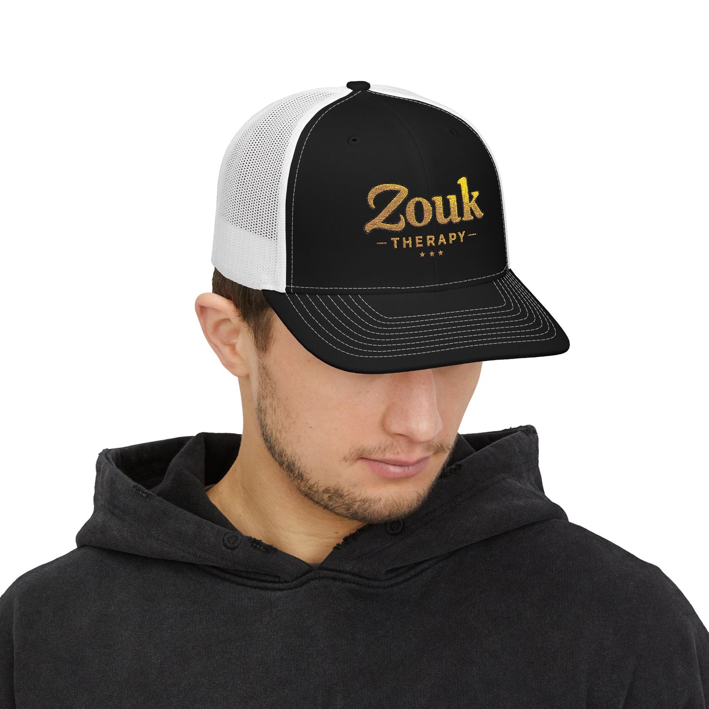 Casquette trucker Zouk Therapy — Casquette snapback avec inscription dorée pour les passionnés de danse