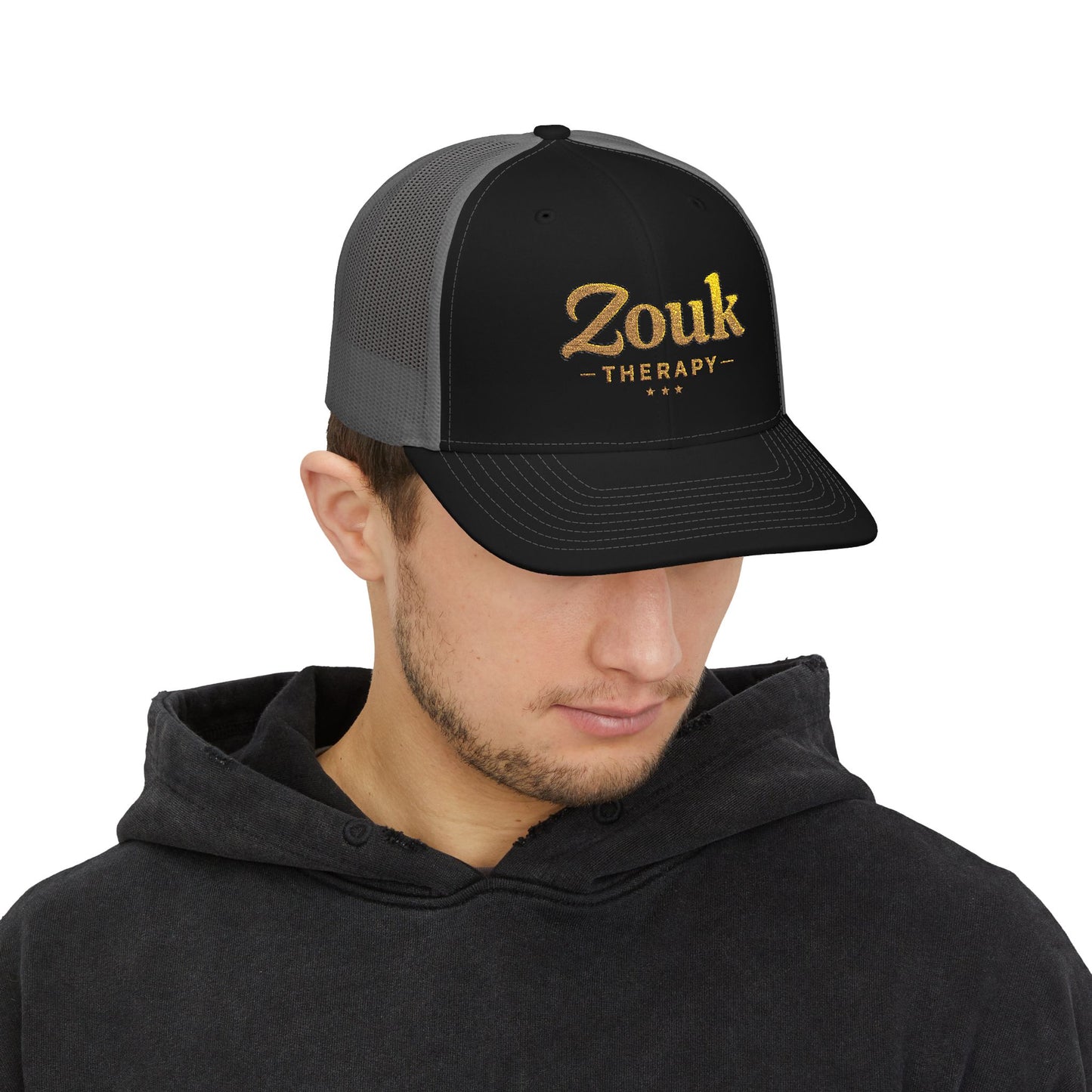 Casquette trucker Zouk Therapy — Casquette snapback avec inscription dorée pour les passionnés de danse